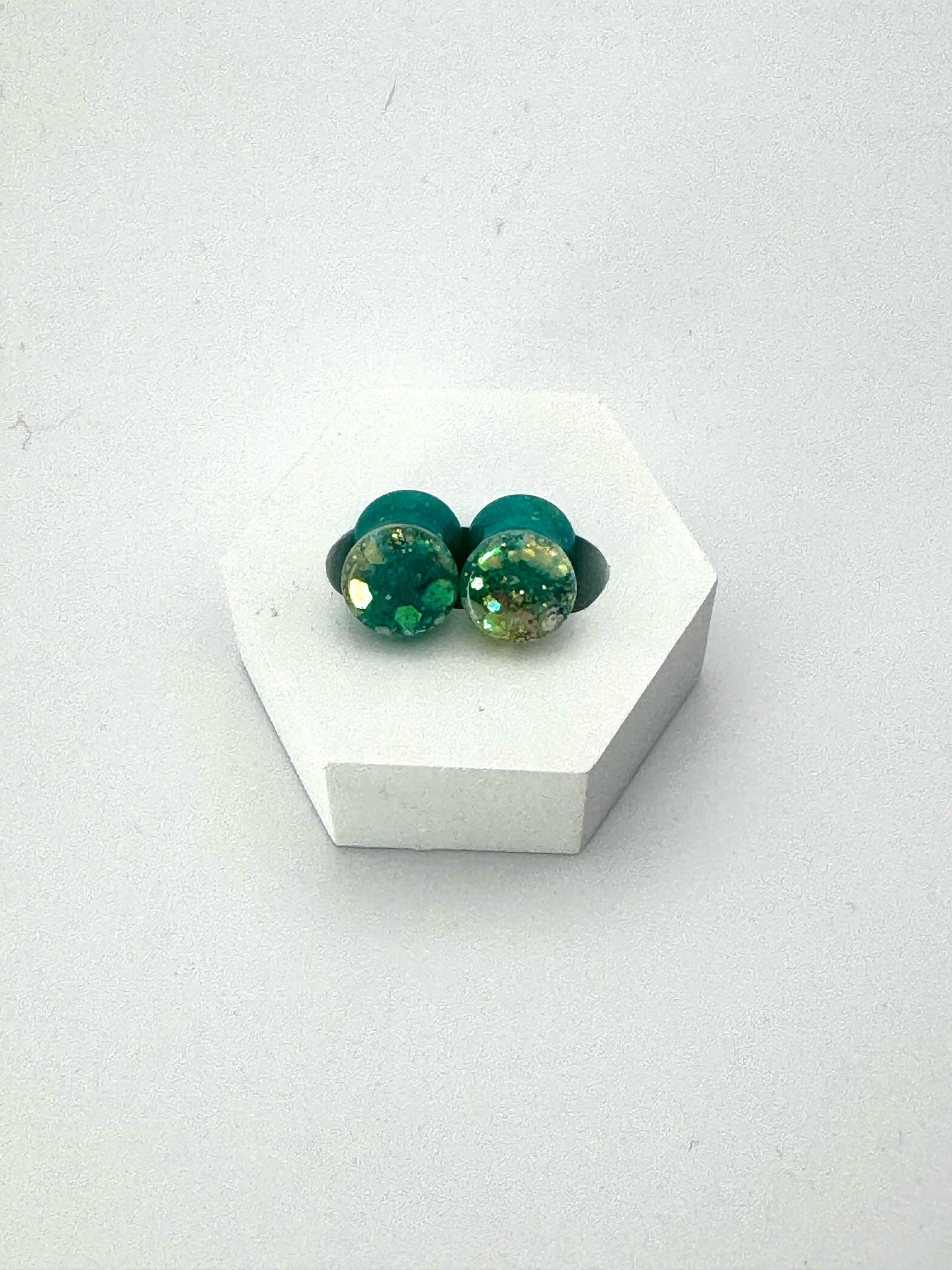 8mm Round Gauges